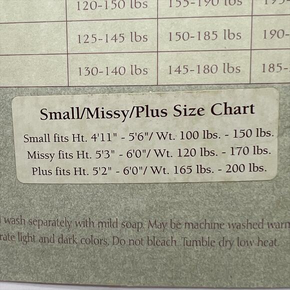 New Legacy Legwear Panty Hose Tights Italian Micro Fishnets in Black Size Plus - Picture 3 of 4